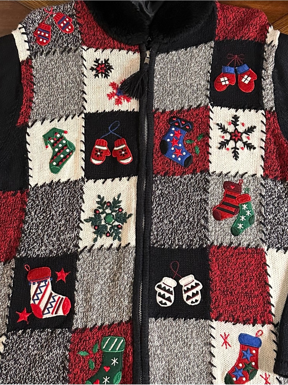 Vintage Erika Christmas Holiday Faux Fur Collar Zip Sweater Cardigan